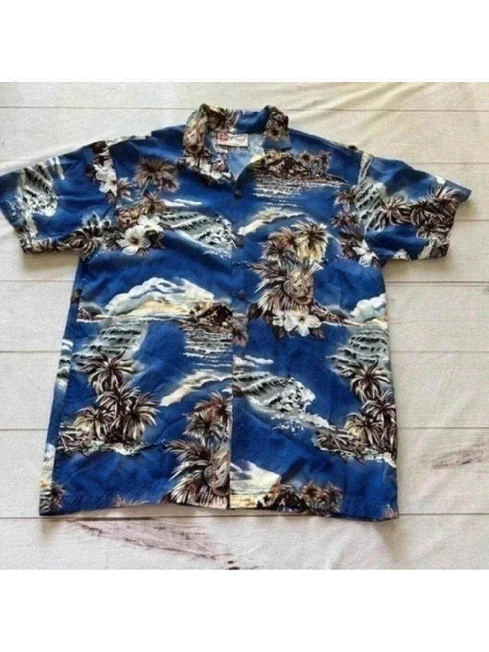 Hilo Hattie Shirt Mens L Blue Hawaiian Camp Short Sleeve Floral Beach Is…